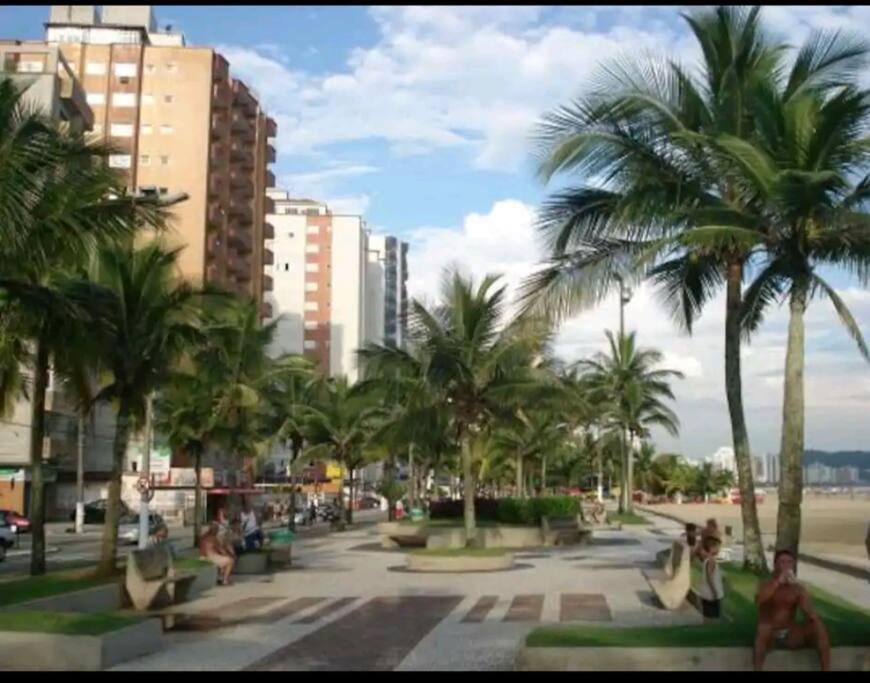 Apartamento 2 Dormitorios E Sacada Gourmet Frente Ao Mar Прая-Гранді Екстер'єр фото